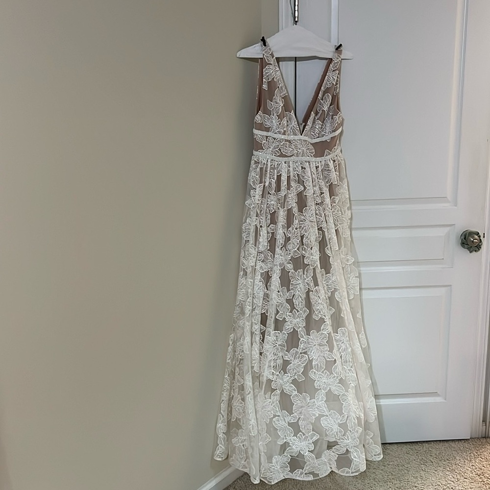 Lily Gown Bronx and Banco White Dresss